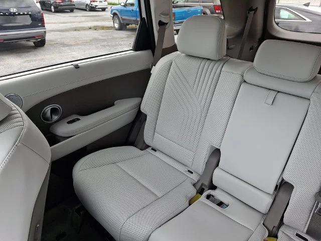 New 2026 White Hyundai SEL image 12