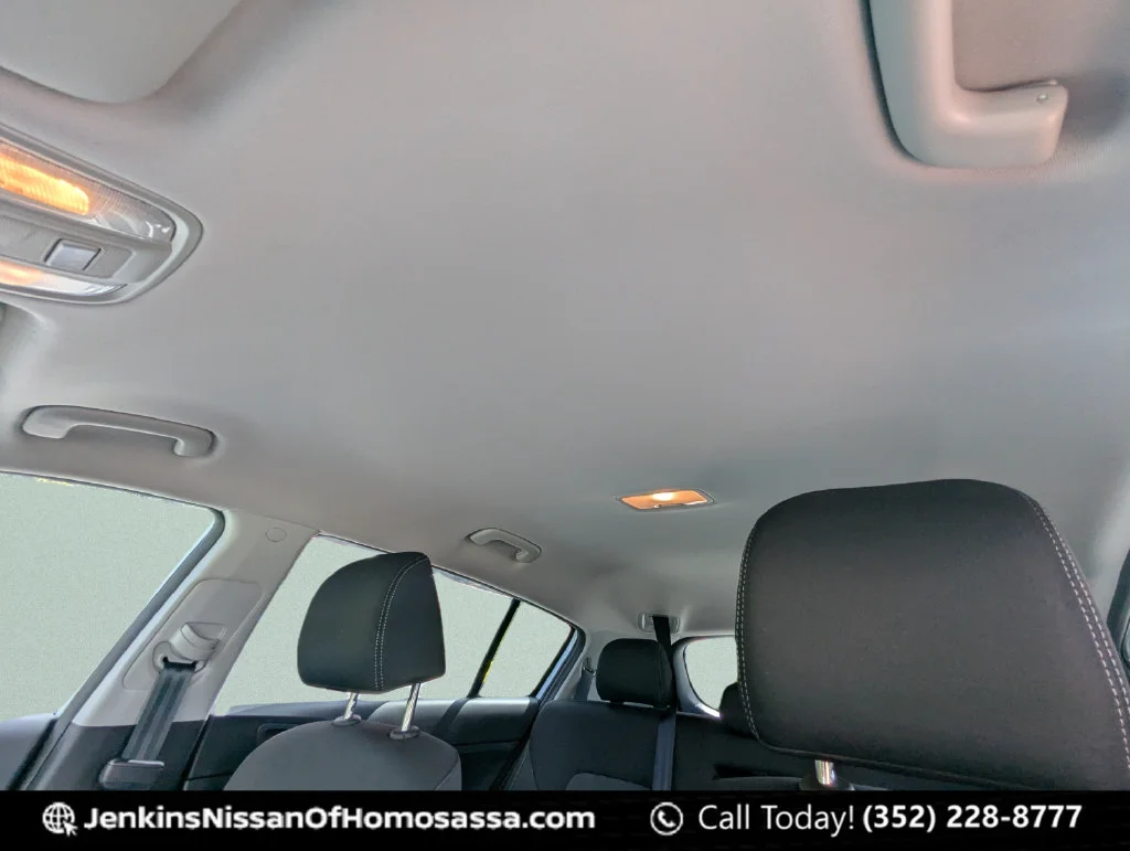 Used 2022 Silver Kia LX image 31