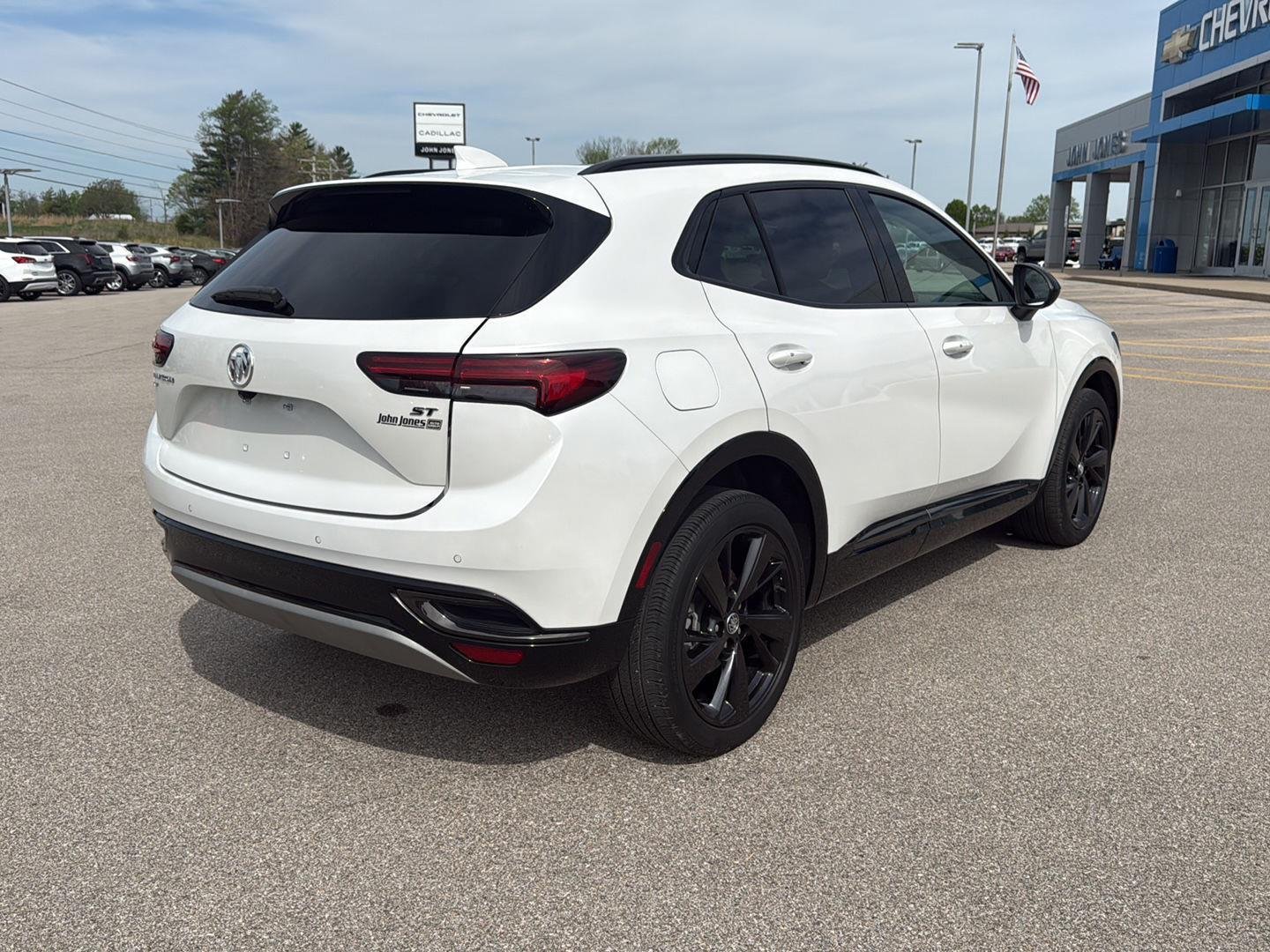 Used 2023 White Frost Tricoat Buick Essence image 17