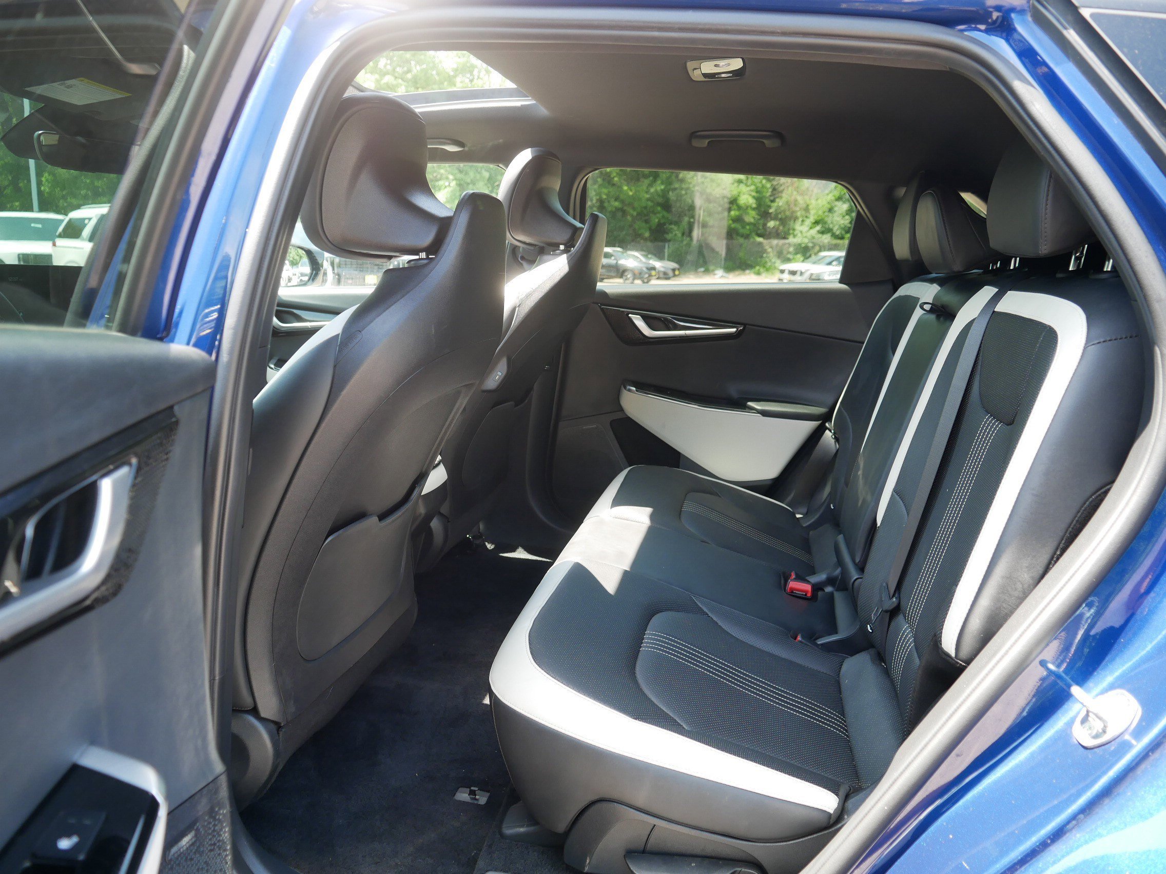 Certified Used 2023 Yacht Blue Kia GT-Line image 34