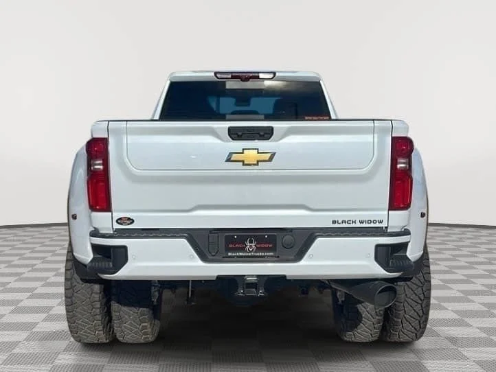 New 2026 Polar White Tricoat Chevrolet High Country DRW image 5