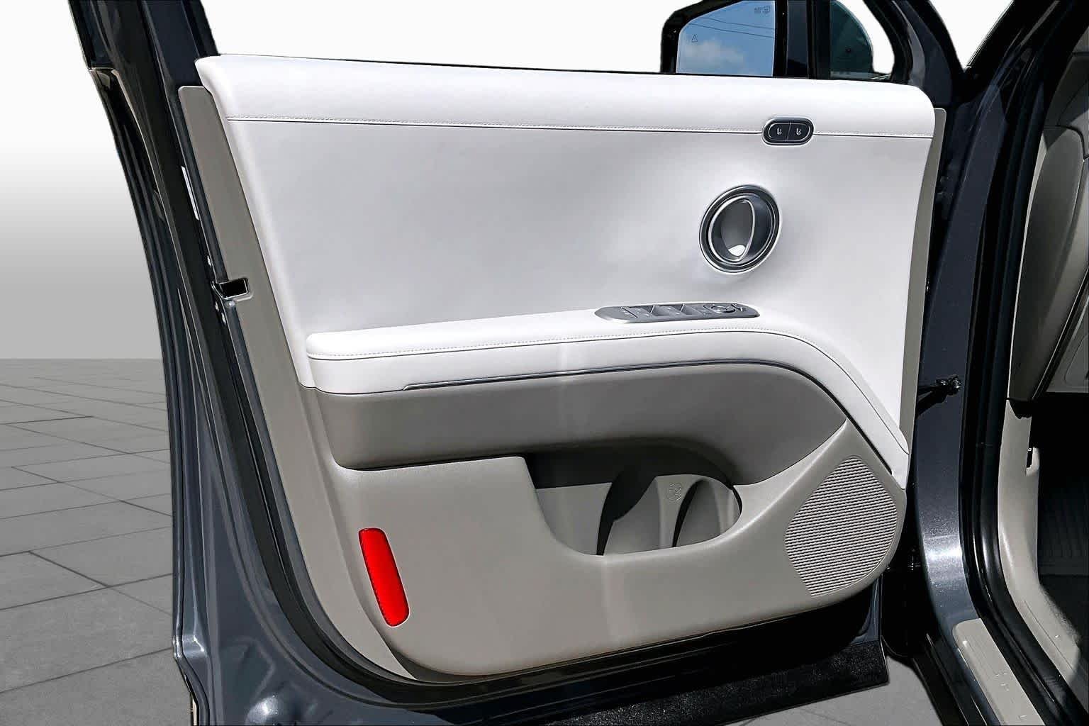 Used 2026 Ecotronic Gray Pearl Hyundai Limited image 20
