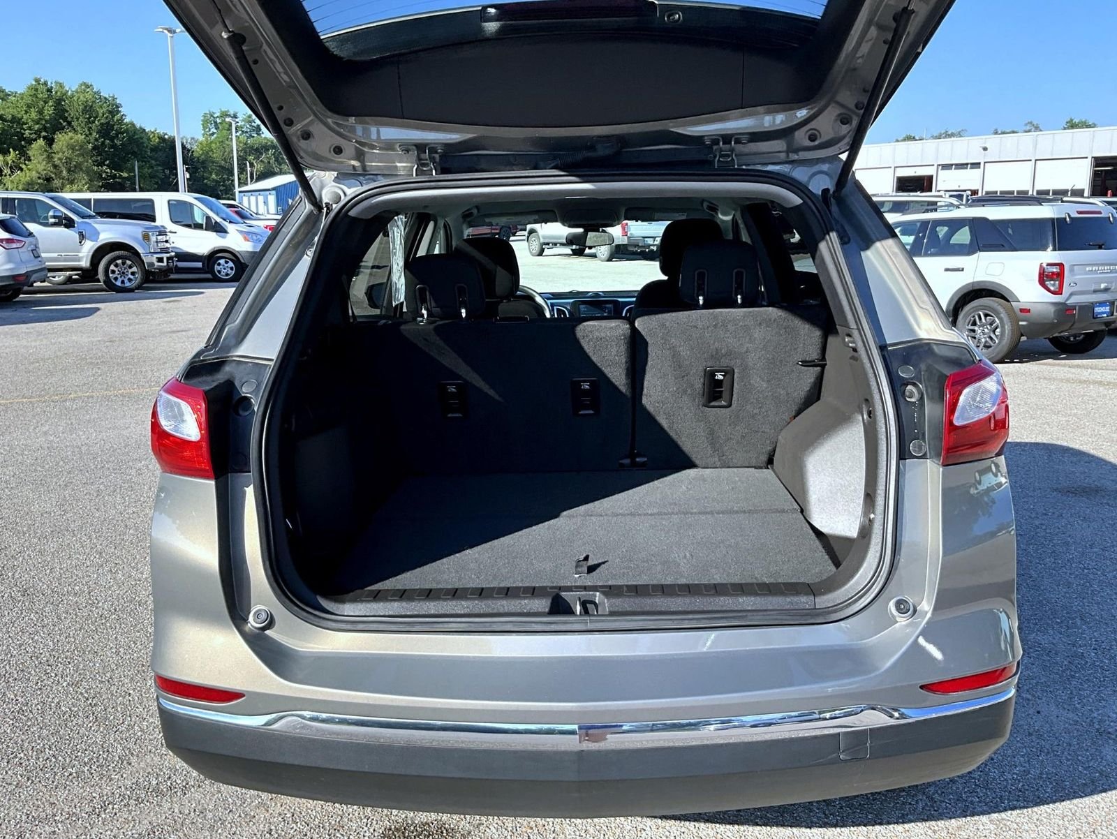 Used 2018 Gray Chevrolet LT image 9