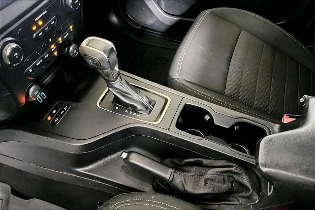 Used 2019 Shadow Black Ford XLT image 39