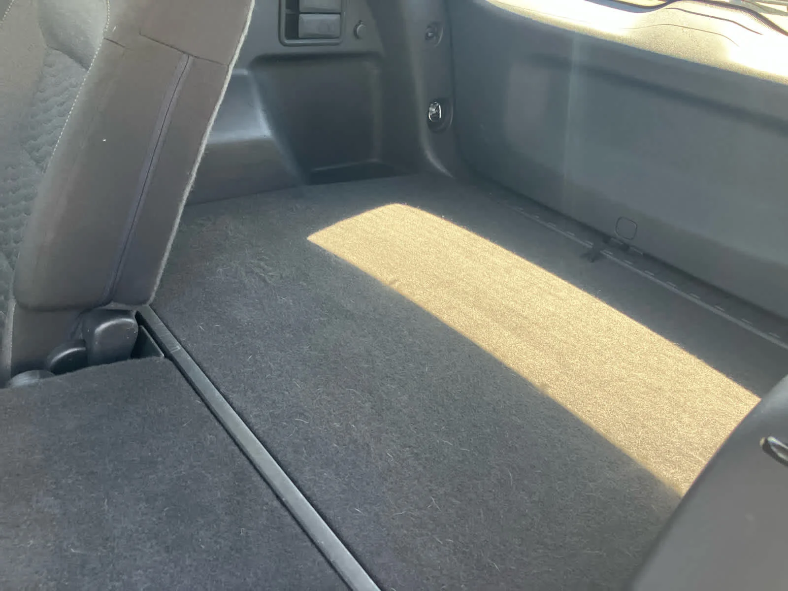 Used 2021 Silver Ice Metallic Chevrolet LT image 32