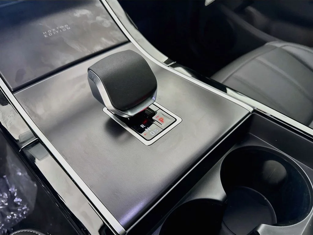 New 2026 Arroios Grey Land Rover Hoxton Edition image 17