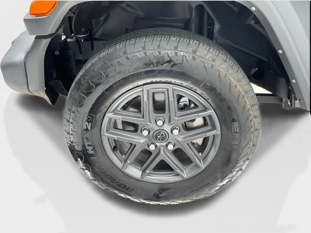 Used 2024 Gray Jeep Sport S image 7