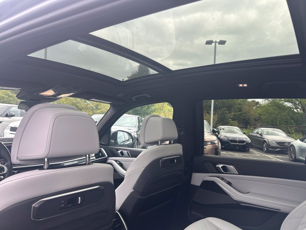Used 2025 Brooklyn Gray Metallic BMW xDrive40i image 19