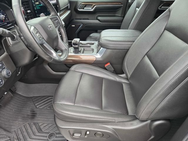 Used 2024 White Chevrolet RST image 15