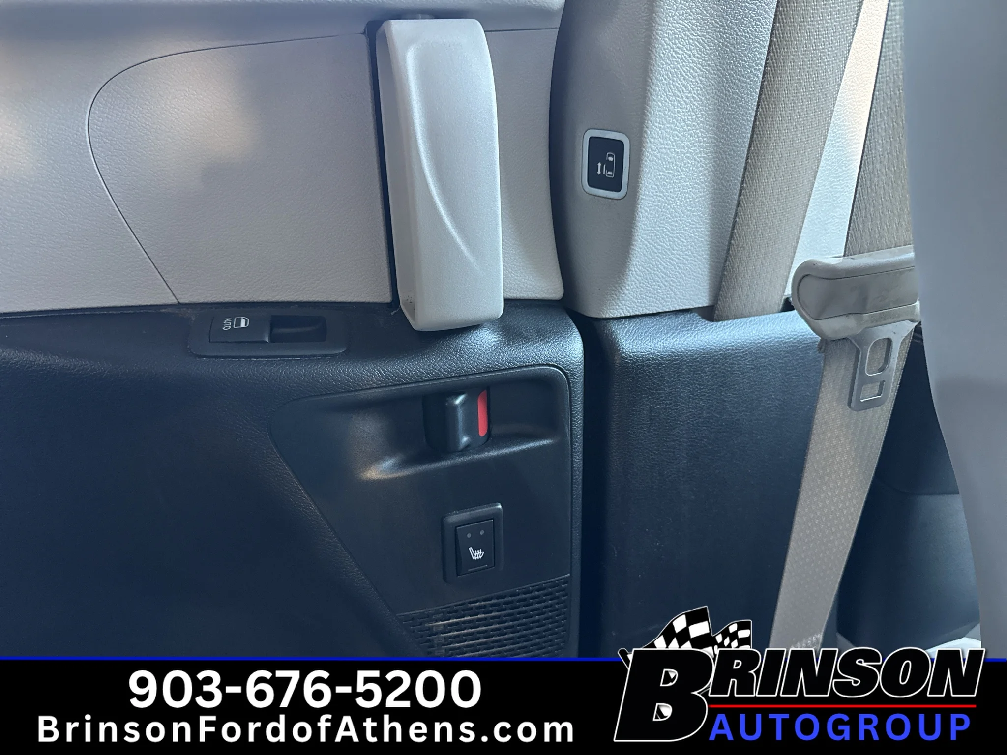 Used 2019 Brilliant Black Crystal Pearlcoat Chrysler Touring L Plus image 23