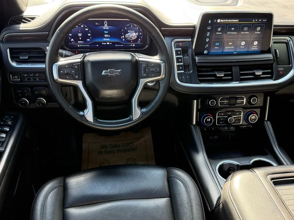 Used 2024 Gray Chevrolet Z71 image 16