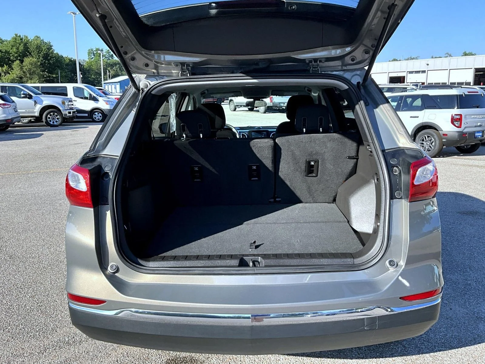 Used 2018 Gray Chevrolet LT image 9