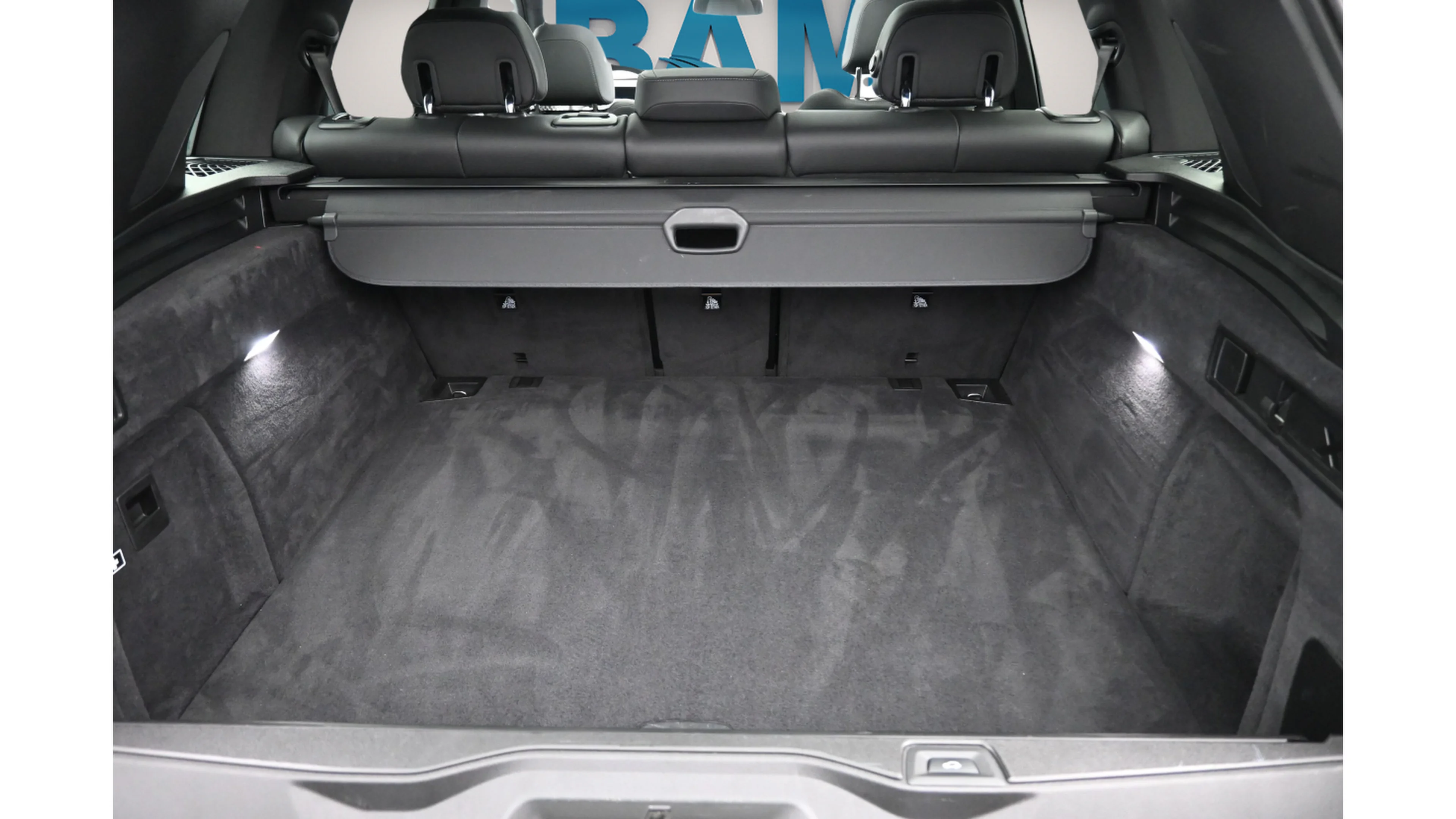 Used 2026 White BMW xDrive40i image 28