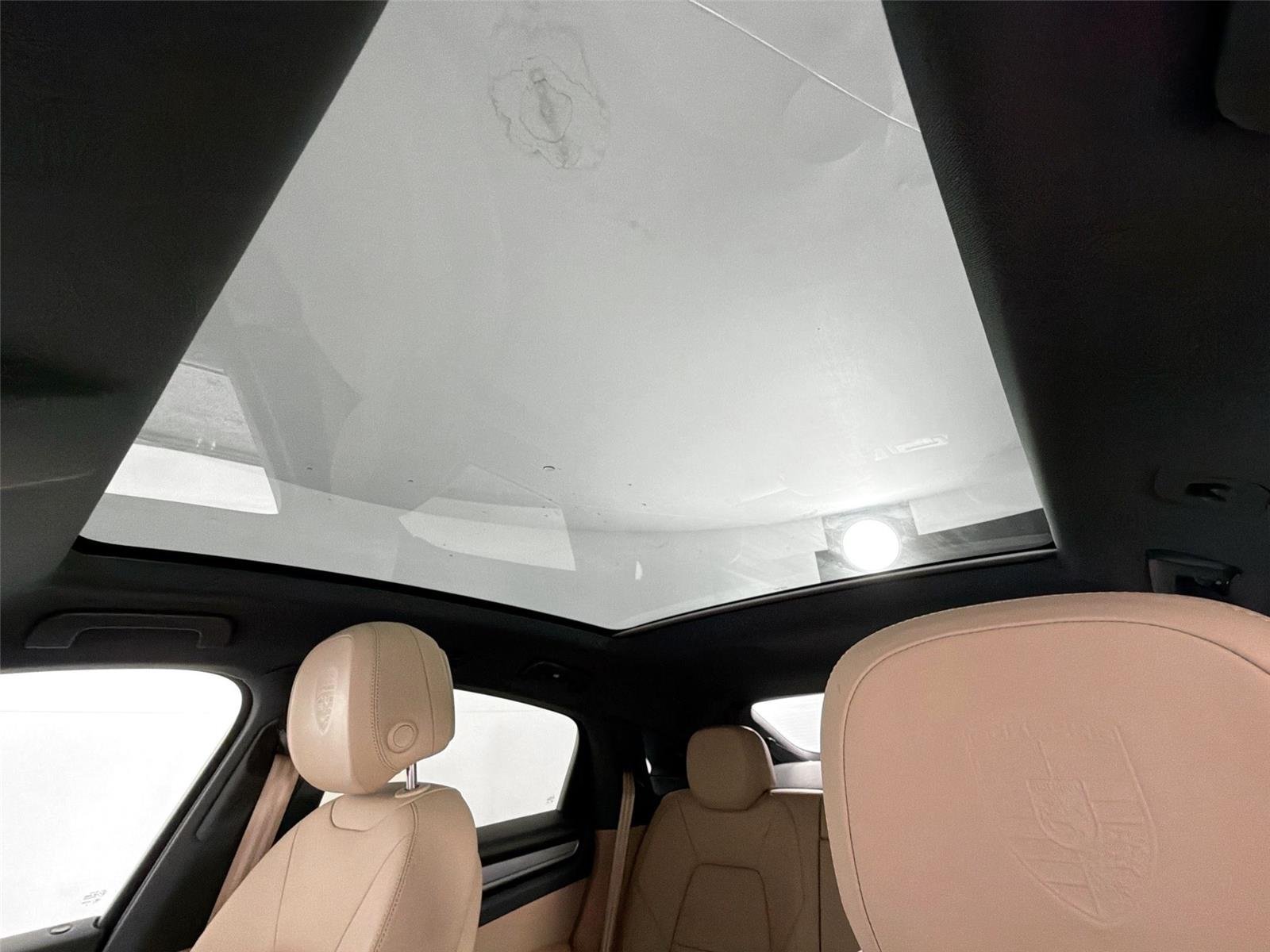Certified Used 2022 Chalk Porsche Coupé Platinum Edition (MY22) image 35