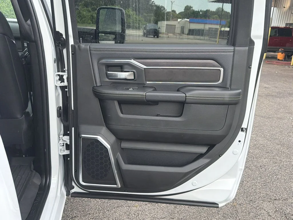 New 2026 Bright White Clear-Coat Exterior Paint RAM Laramie image 25
