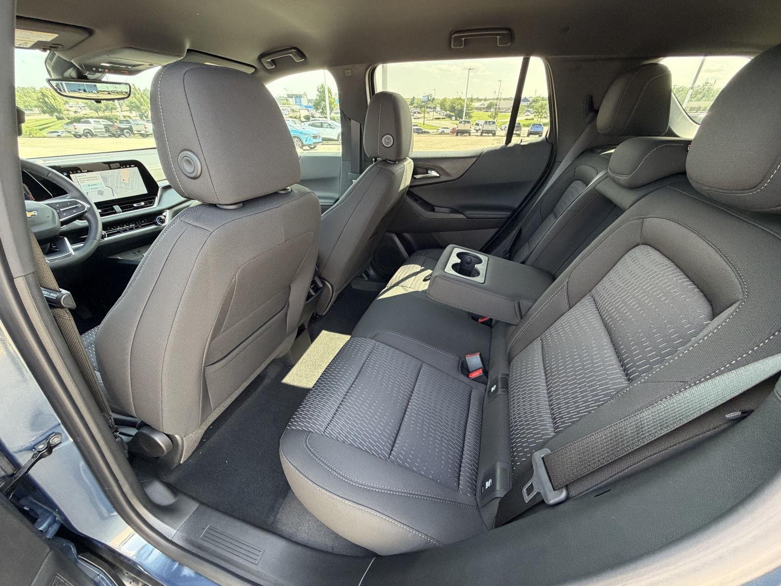2027 Chevrolet Equinox LT - Photo 22