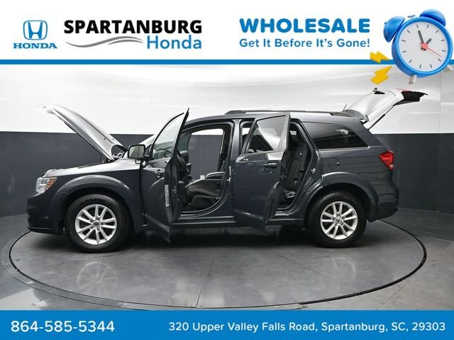 Used 2018 Gray Clearcoat Dodge SXT image 30
