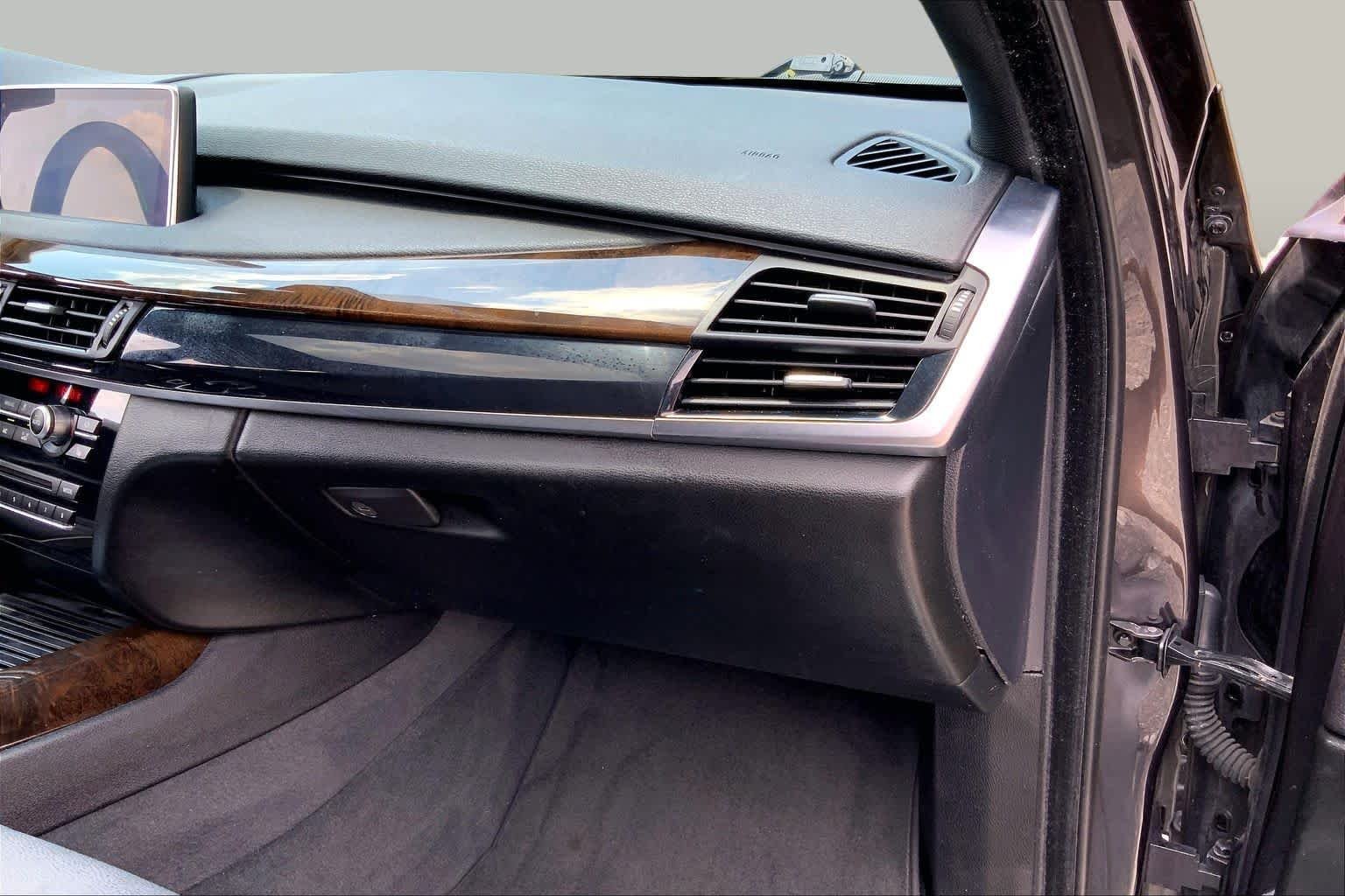 Used 2018 Dark Graphite Metallic BMW sDrive35i image 19
