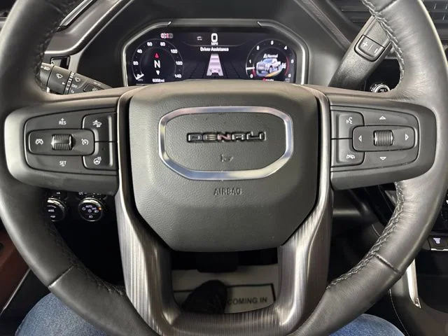 Used 2025 Onyx Black GMC Denali Ultimate image 16