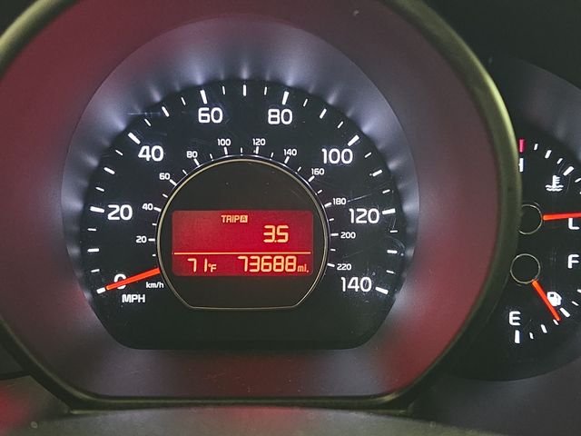 Used 2018 Green Kia Base image 16