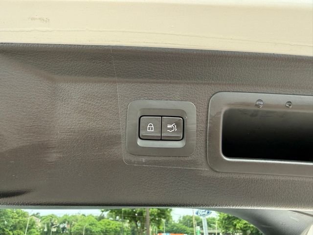 Used 2023 Beige Mazda 2.5 Turbo image 27