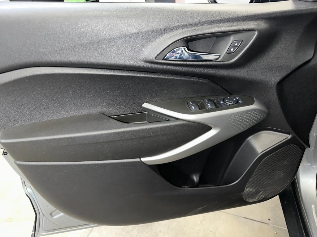2024 Chevrolet Trax LS - Photo 6