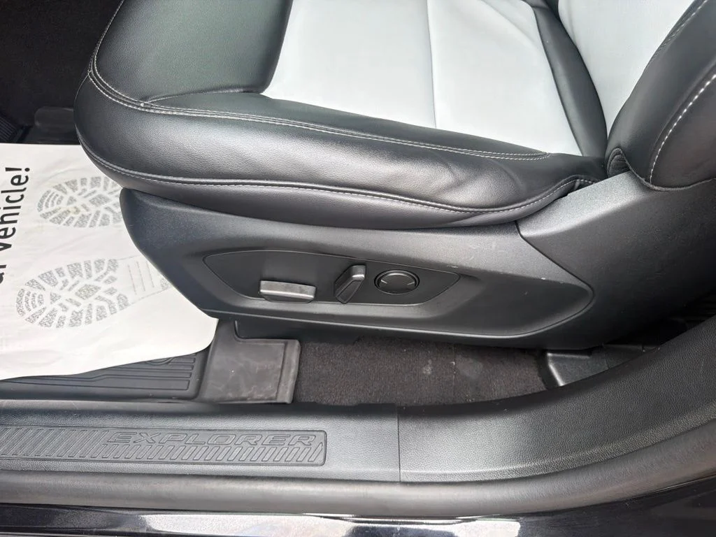 Used 2023 Black Ford XLT image 24
