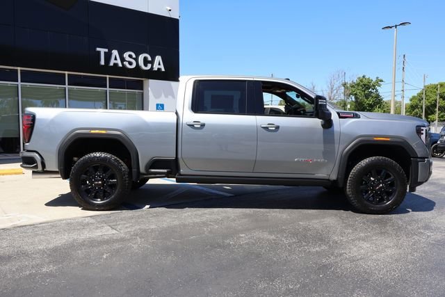 New 2026 Sterling Metallic GMC AT4 image 9