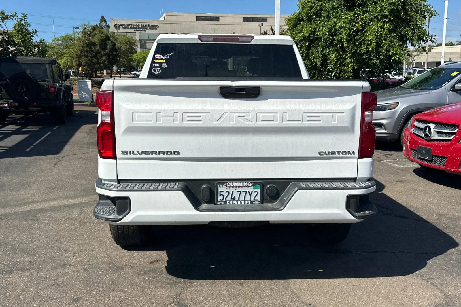 Used 2020 White Chevrolet Custom image 5