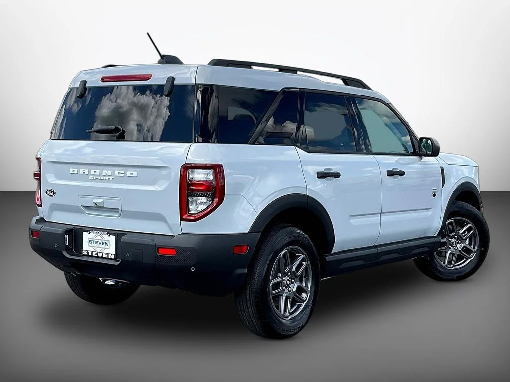 New 2026 Space White Metallic Ford Big Bend® image 15