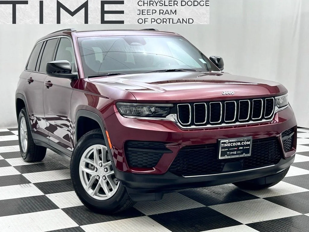 Used 2024 Red Jeep Laredo X image 1