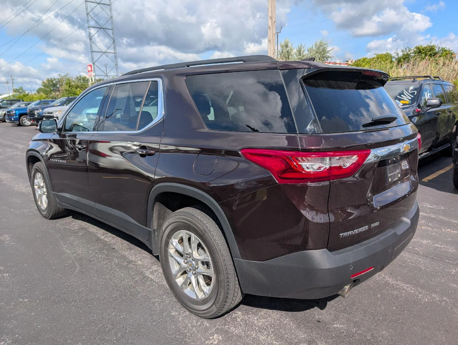 Used 2020 BLACK CHERRY METALLIC Chevrolet LT Cloth image 5