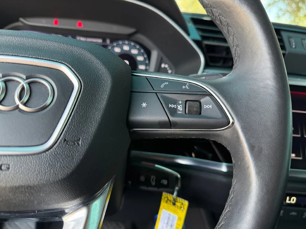Used 2025  Audi Premium image 25