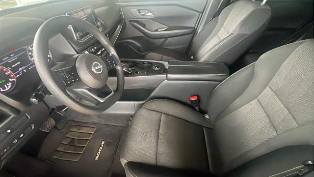 Used 2024 Gray Nissan SV image 25