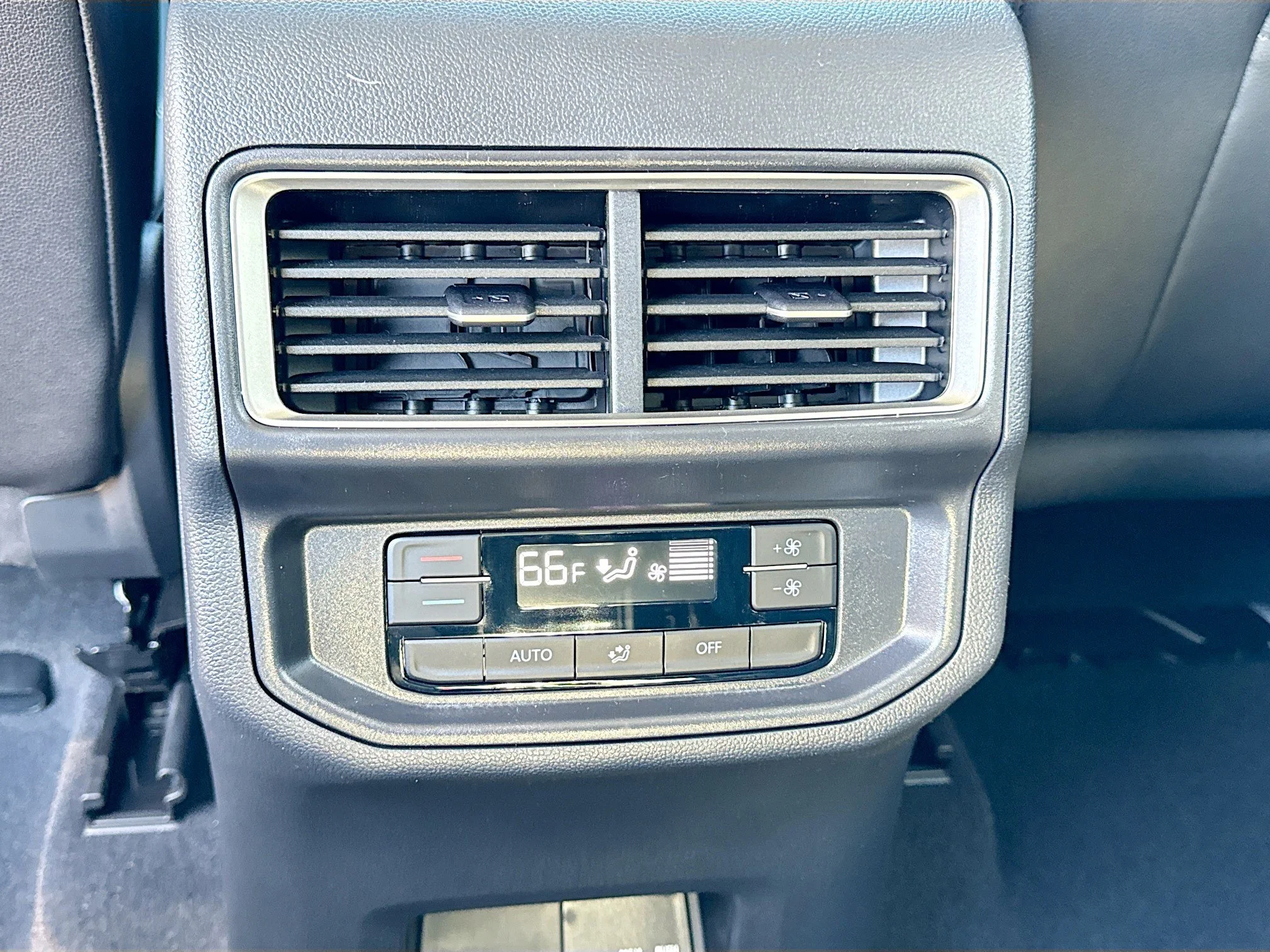 New 2026 Mist Volkswagen 2.0T SE w/Technology image 19