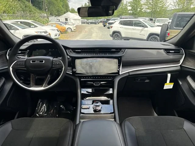 New 2026 Bright White Clear-Coat Exterior Paint Jeep Altitude image 11