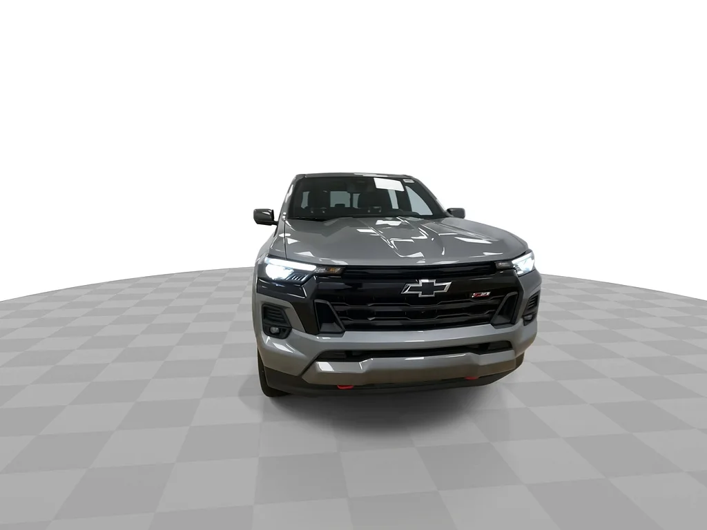Used 2025 Sterling Gray Metallic Chevrolet Z71 image 4