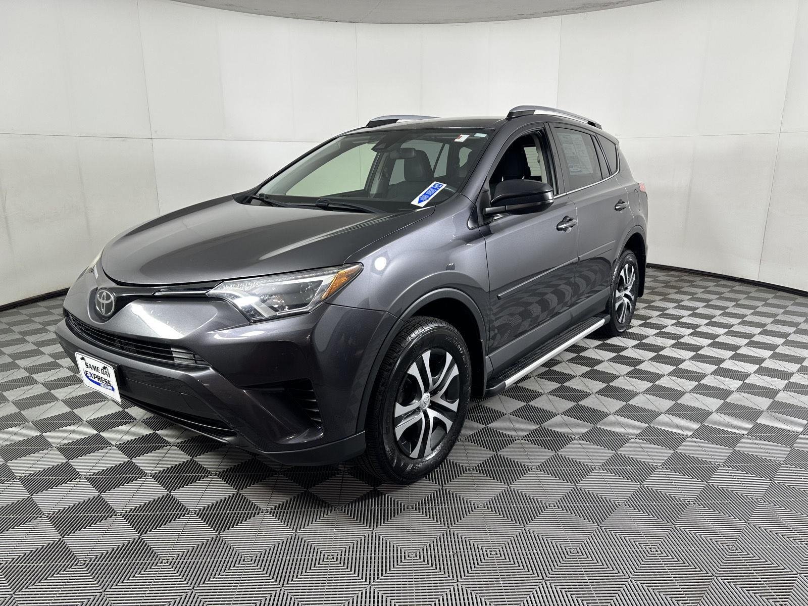 Used 2018 Magnetic Gray Metallic Toyota LE image 9