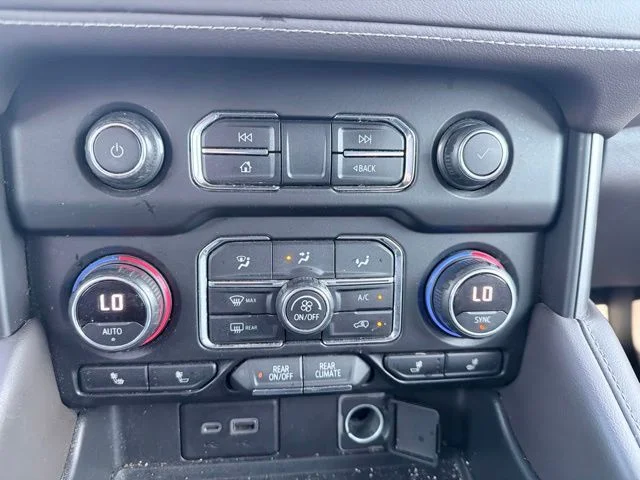 Used 2021 White Chevrolet LT image 22