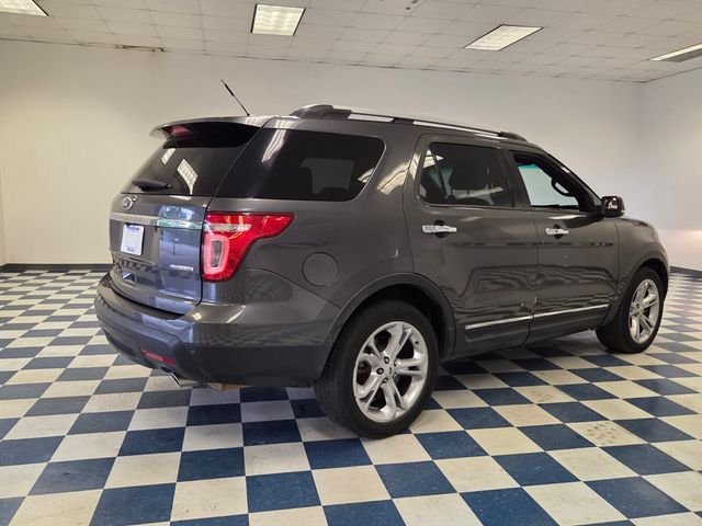 Used 2015  Ford Limited image 8