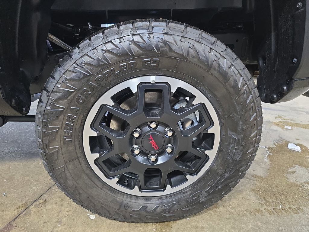 2025 Toyota Tacoma TRD Off Road - Photo 34