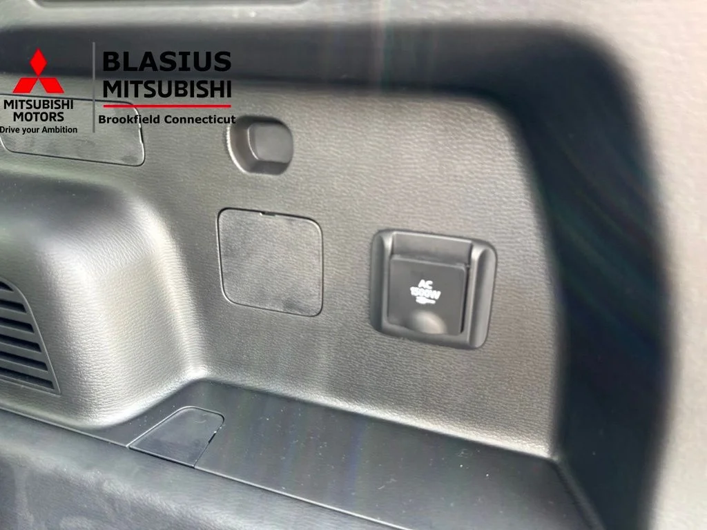 New 2026 Gray Mitsubishi SEL image 54