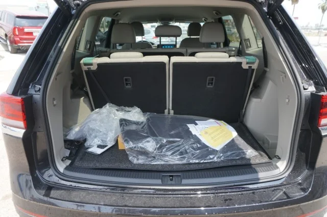 2024 Volkswagen Atlas SE w/Tech - Photo 8