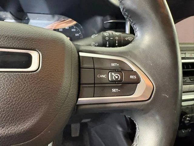 Certified Used 2022 White Jeep Latitude Lux image 25