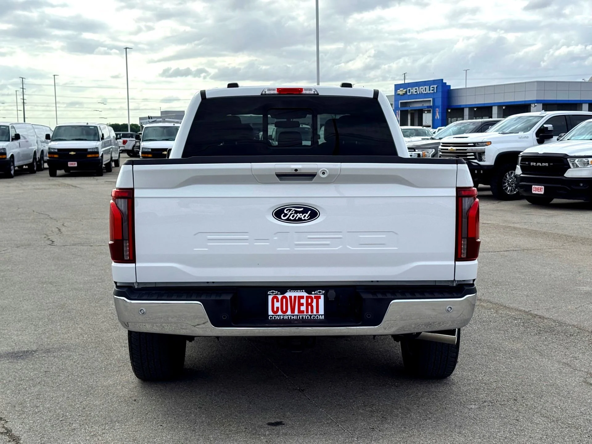 Used 2024  Ford Lariat image 7