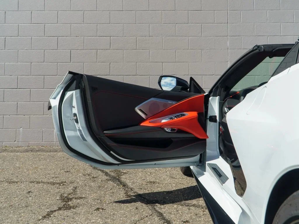 Used 2023 ARCTIC WHITE Chevrolet 3LT image 17