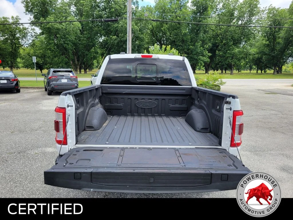 Used 2022 White Ford Lariat image 13