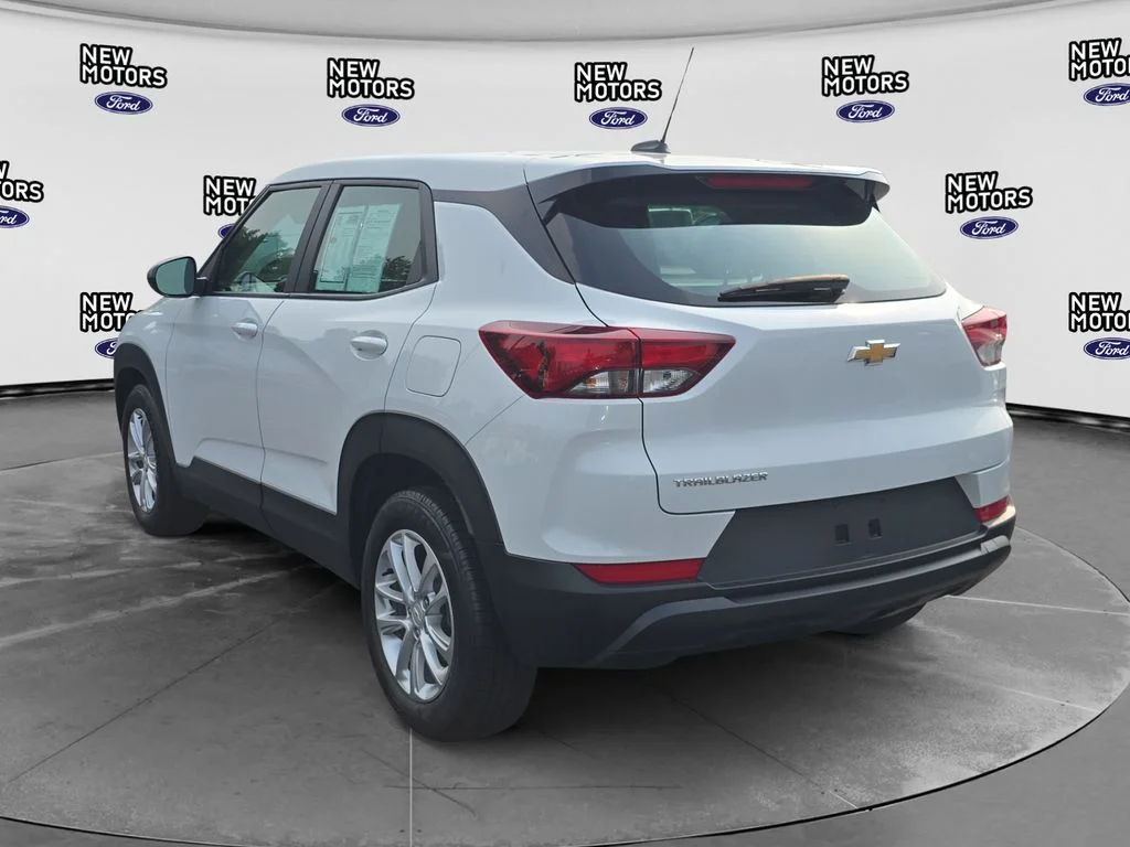 Used 2024 Summit White Chevrolet LS image 2