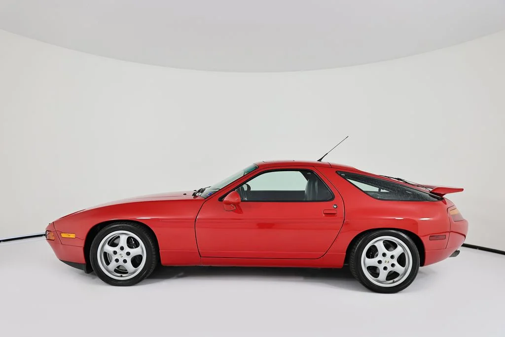 Used 1994  Porsche GTS image 2