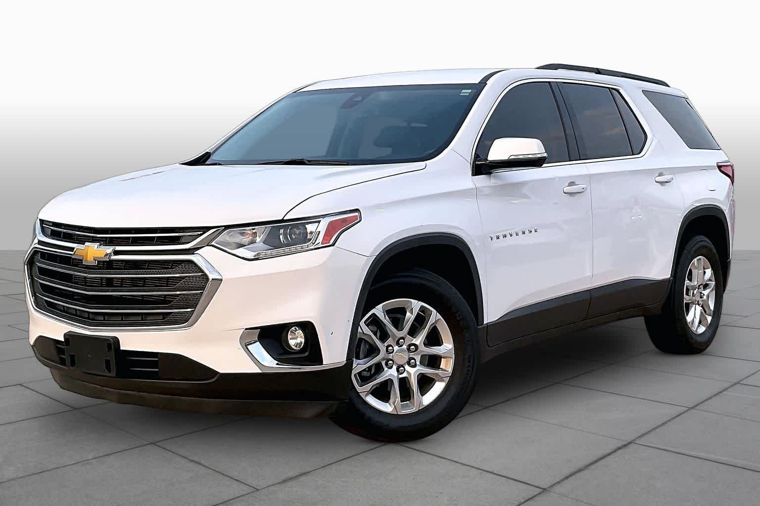Used 2020 Summit White Chevrolet LT Cloth image 3